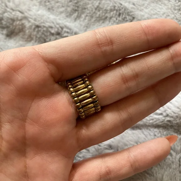 EUC Guess Stretchy Gold Ring - Picture 2 of 6